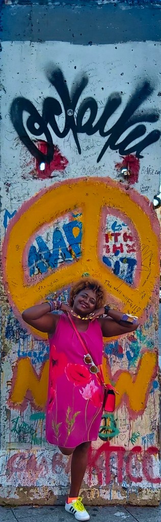 Deze afbeelding heeft een leeg alt-atribuut; de bestandsnaam is eb-wall.jpg